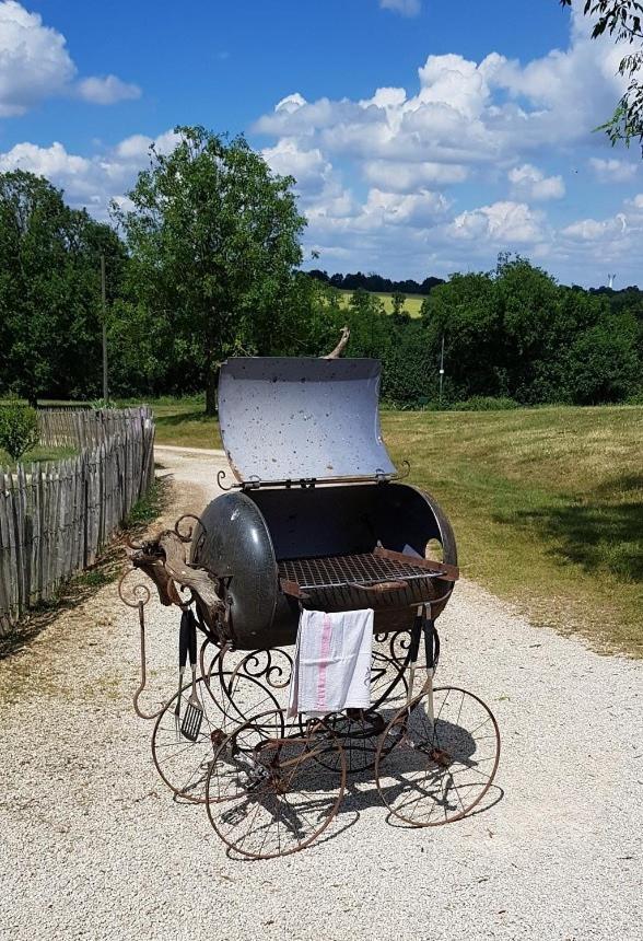 Camping La Petite Houmee Curzay-sur-Vonne Exterior photo